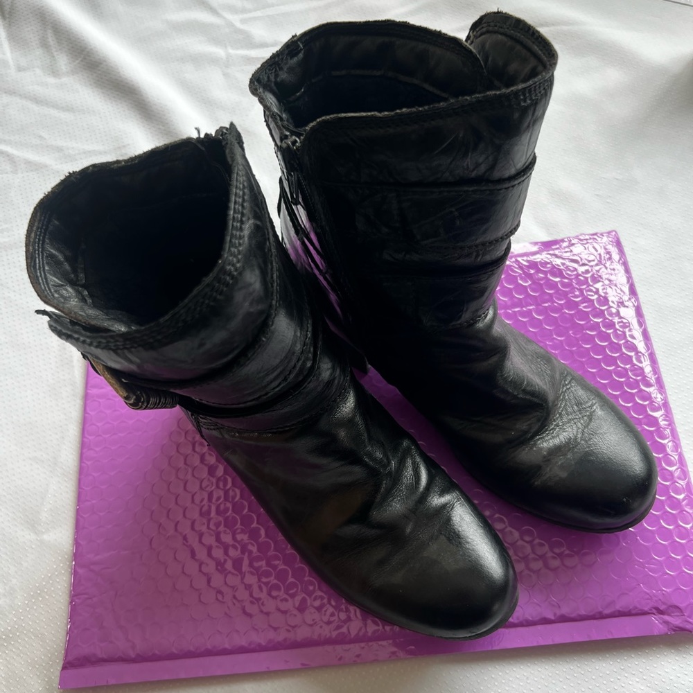 Josef Seibel Women’s Heeled Leather Boots Size 38 /Size 8 With Buckle and Zipper